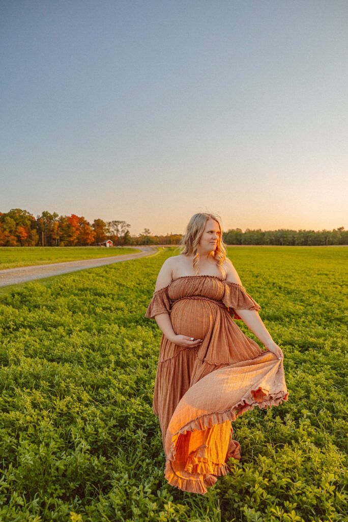 Maternity Photographer in Wooster Ohio
