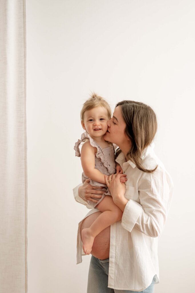 Reasons You Need to Book a Maternity Photoshoot